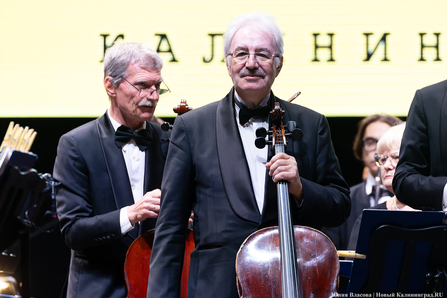 Бурлеска под дождём: Денис Мацуев выступил на острове Канта (фото)