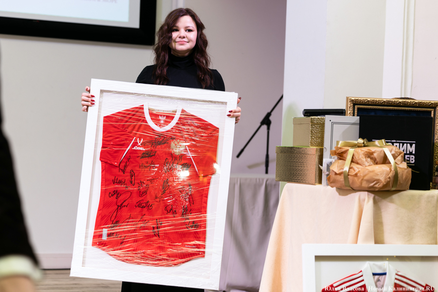 Встреча с Алихановым и диски Магомаева: как прошёл аукцион в помощь больным детям (фото)