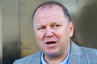 Губернатор не смог сказать, сколько «молодых накачанных людей» приехало в область