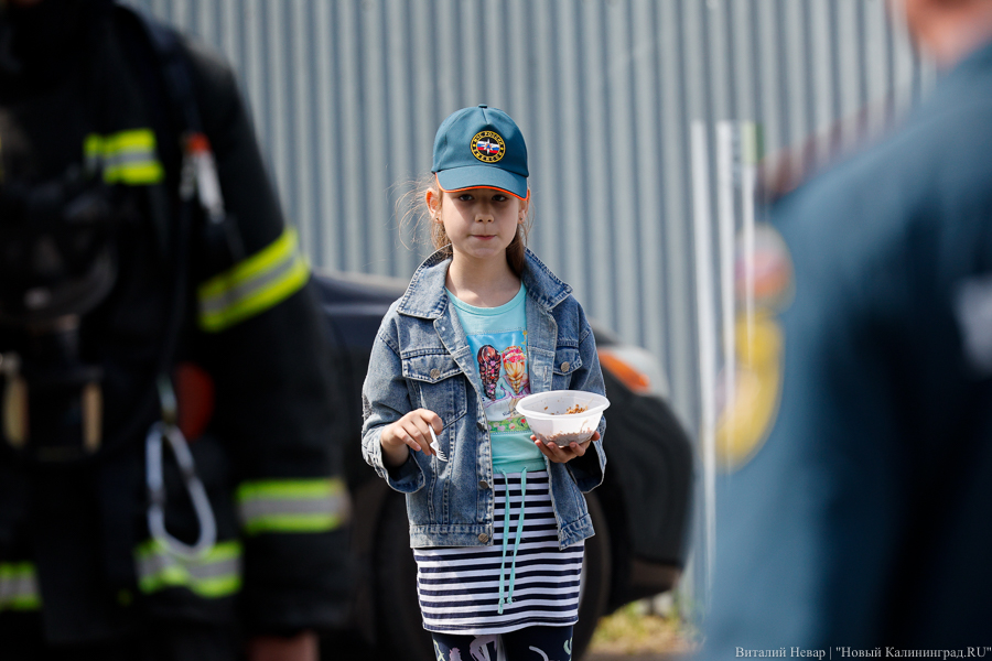 И огонь, и вода: как проходил финал областного конкурса МЧС в Калининграде (фото)