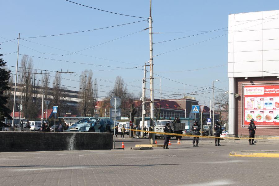«Зеленые человечки» в Калининграде: автовокзал перекрыт из-за учений (фото)