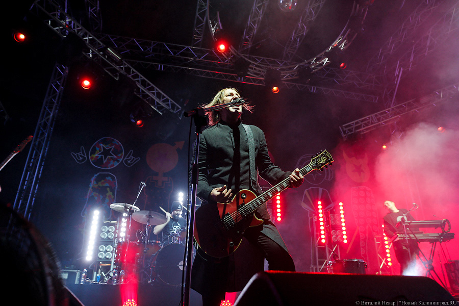 Всё такое немодное: в Калининграде с новой программой выступила группа «Би-2»