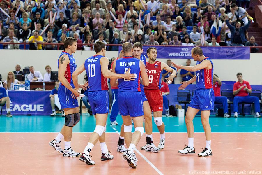 «Призрак успеха»: фоторепортаж с волейбольного матча «Россия — Сербия»