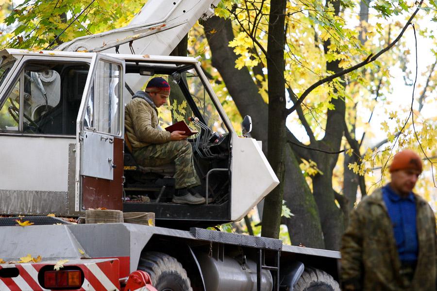 Бессель с ними: основание холма, где была Кенигсбергская обсерватория, срыли экскаваторы