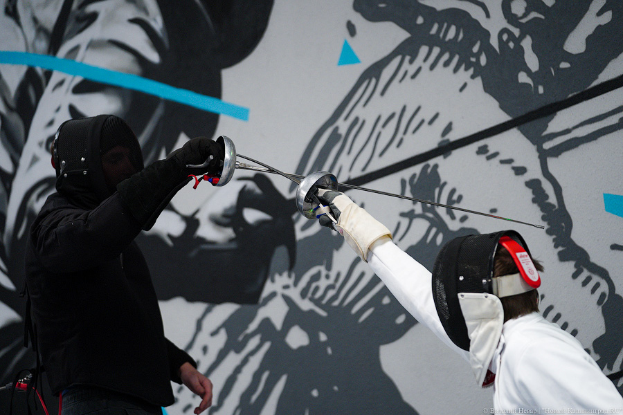 На острие атаки: в Калининграде открылась первая школа фехтования