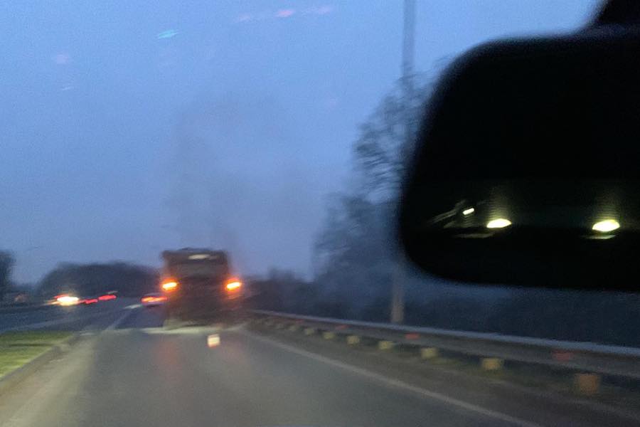 На Окружной загорелся мусоровоз (фото)