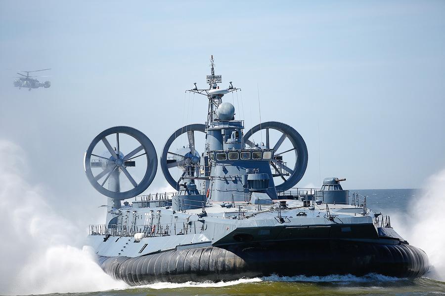 Три стихии: во время учений под Калининградом объединили силы флот, десант и авиация  