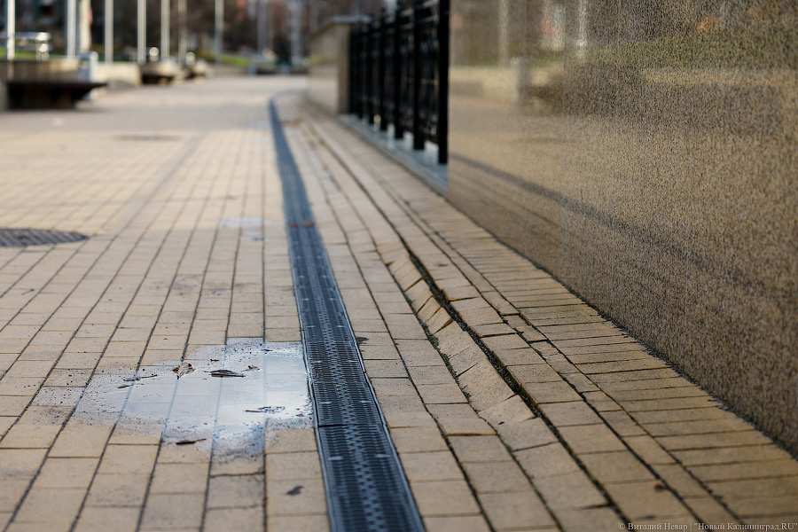 Трибуца и пустоты: что происходит с многострадальной набережной (фото)