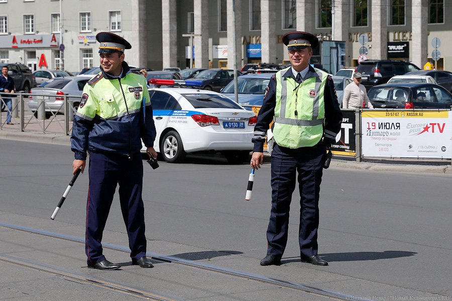 Принцессы, марш!: В Калининграде прошёл парад сказочных героев