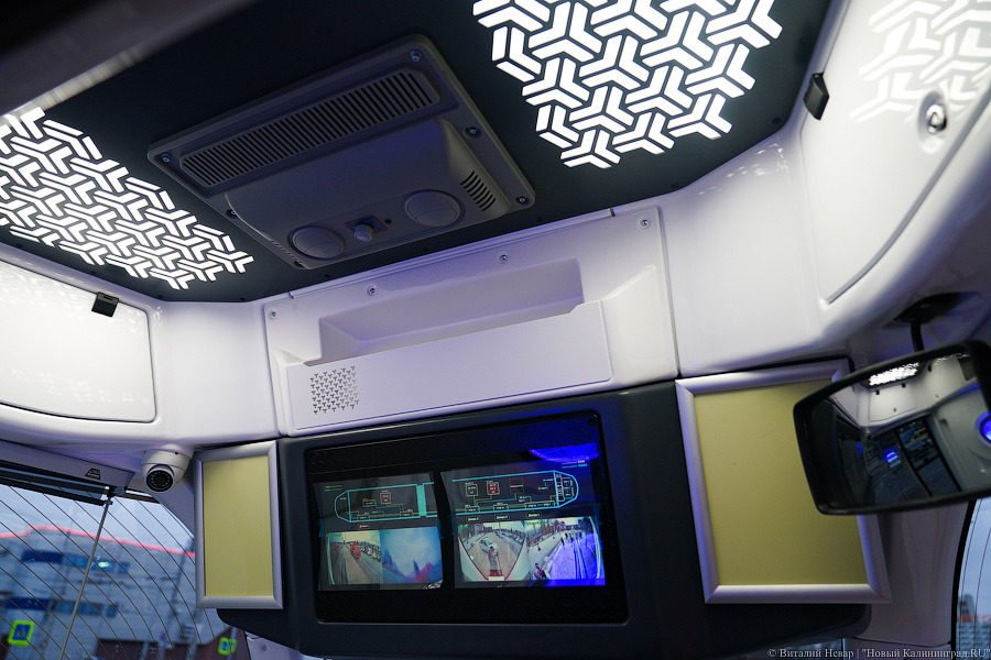 Летучий голландец: в Калининград привезли новый трамвай (фото)