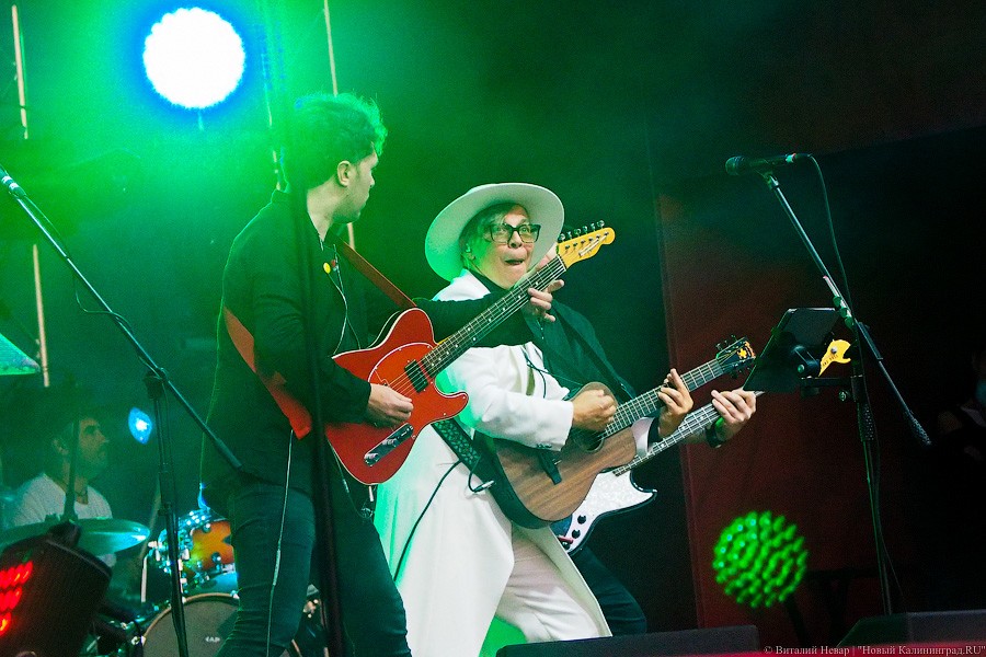 «Не приостановленный»: «Мумий Тролль» на закрытии фестиваля болельщиков ФИФА