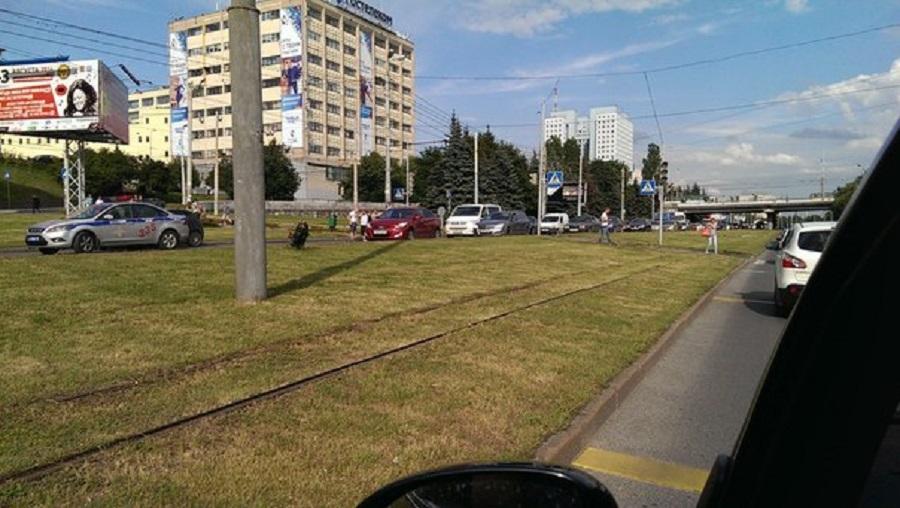 На Московском проспекте под колесами авто пострадал пешеход (фото)