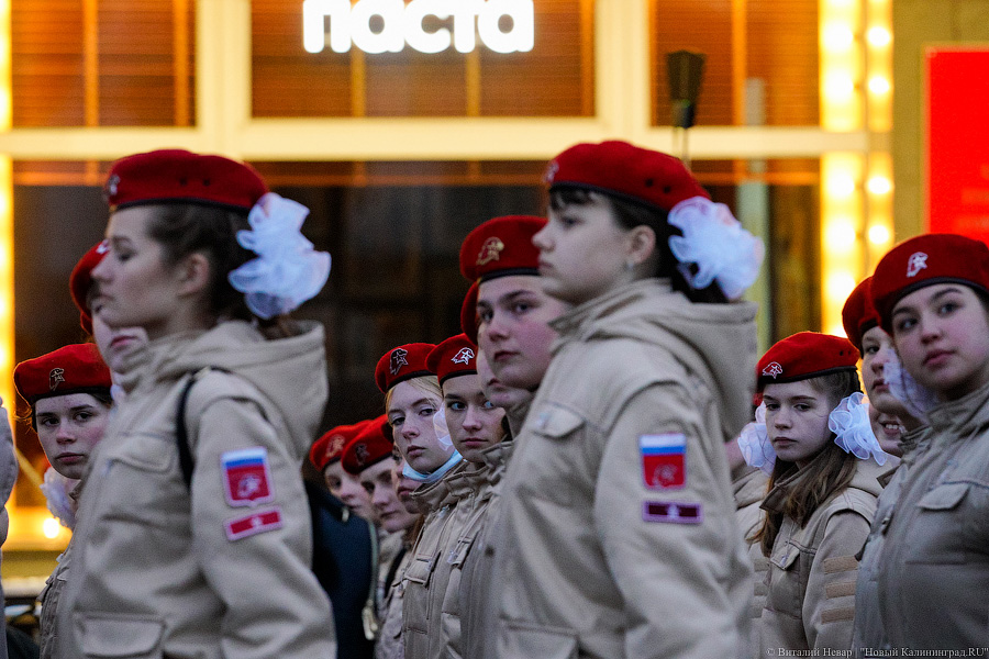 Вечерний марш: в Калининграде прошла репетиция парада Победы (фото)