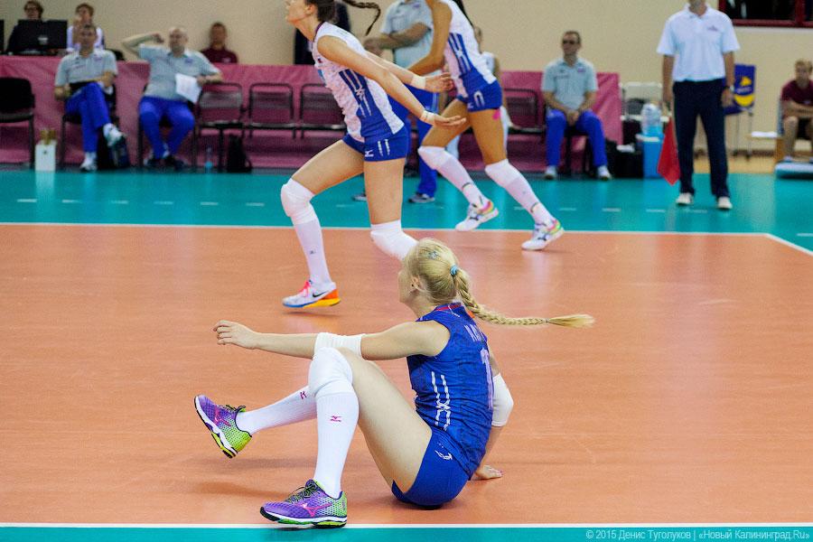 Первый блин комом: российские волейболистки проиграли американкам (фото)