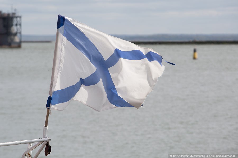 Венки на воде: яхтсмены в Балтийске почтили память погибших при штурме Пиллау