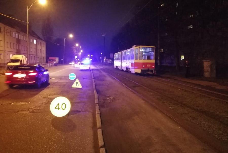 В Калининграде трамвай сбил пожилого мужчину 