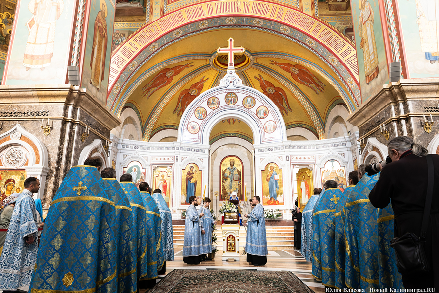 В Калининграде отслужили молебен в честь Казанской иконы Божией Матери (фото)