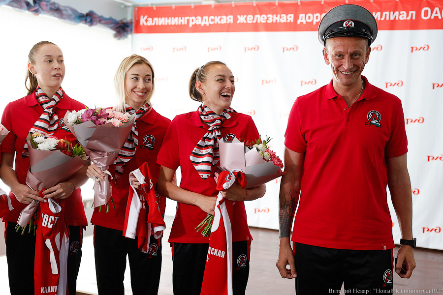 Смена машинистов: калининградский «Локомотив» представил новых тренера и капитана (фото)