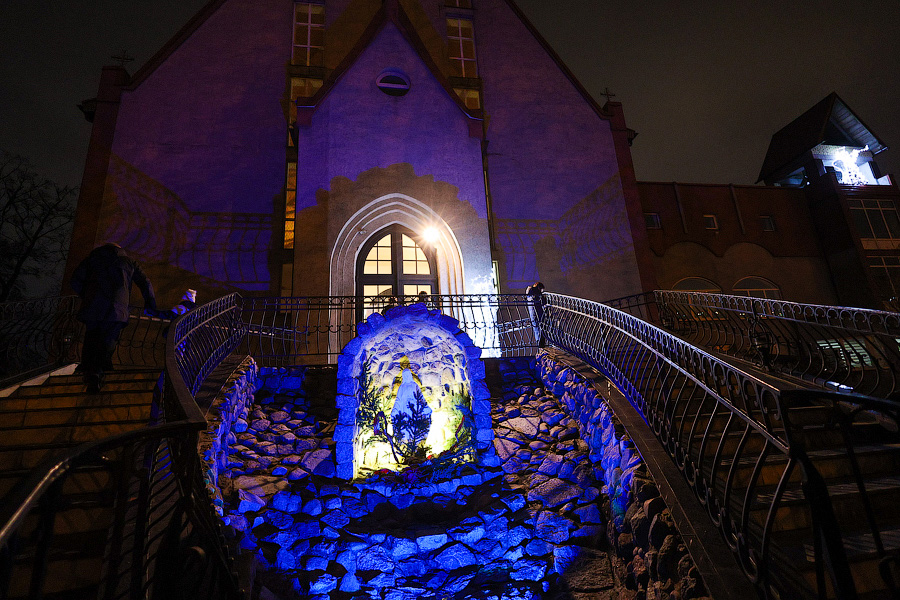 «Тихий крошечный Христос»: калининградские католики встретили Рождество (фото)