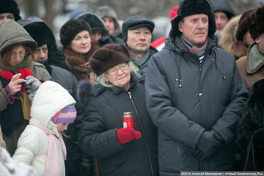 Лампады на снегу: 69-я годовщина расстрела узников концлагеря Штуттгоф
