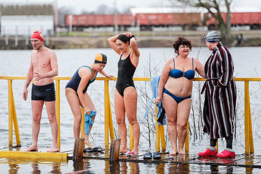 Холодный мир: на Шенфлизе прошли купания польских и калининградских моржей (фото)