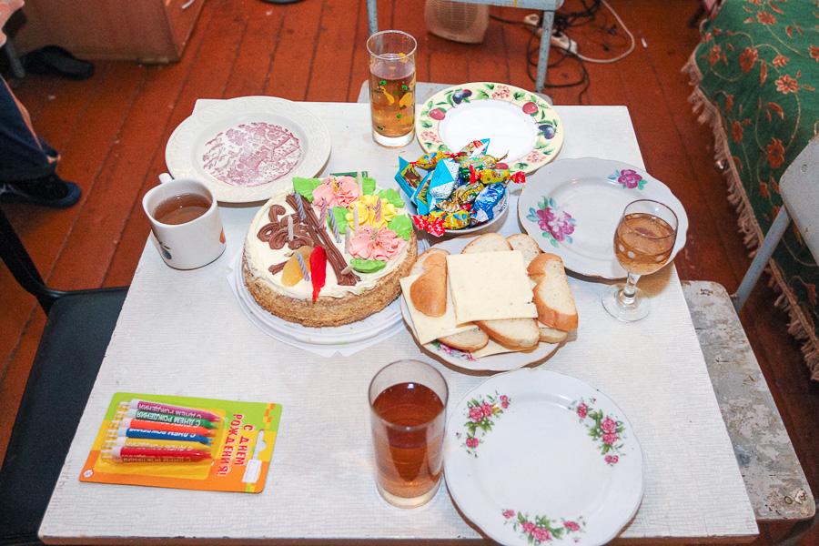 «От всего города»: 10-летнего Кирилла из замка Вальдау поздравили с днем рождения