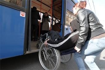 20% перевозчиков города не оснастили транспорт для инвалидов