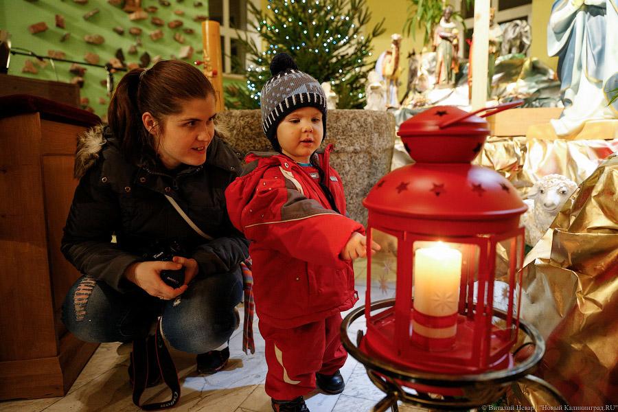 Сочельник, свечи, тишина: как встречали католическое Рождество в Калининграде