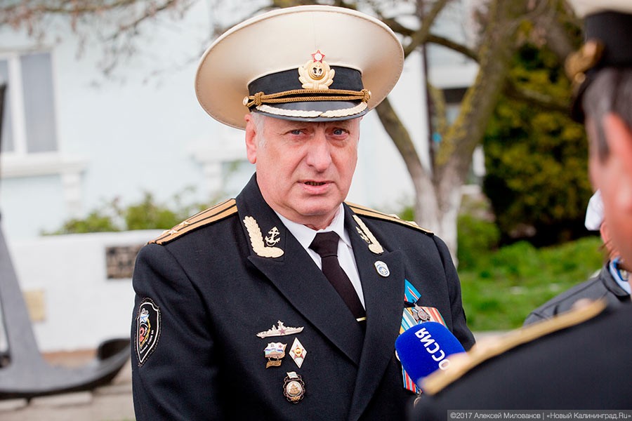 Венки на воде: яхтсмены в Балтийске почтили память погибших при штурме Пиллау