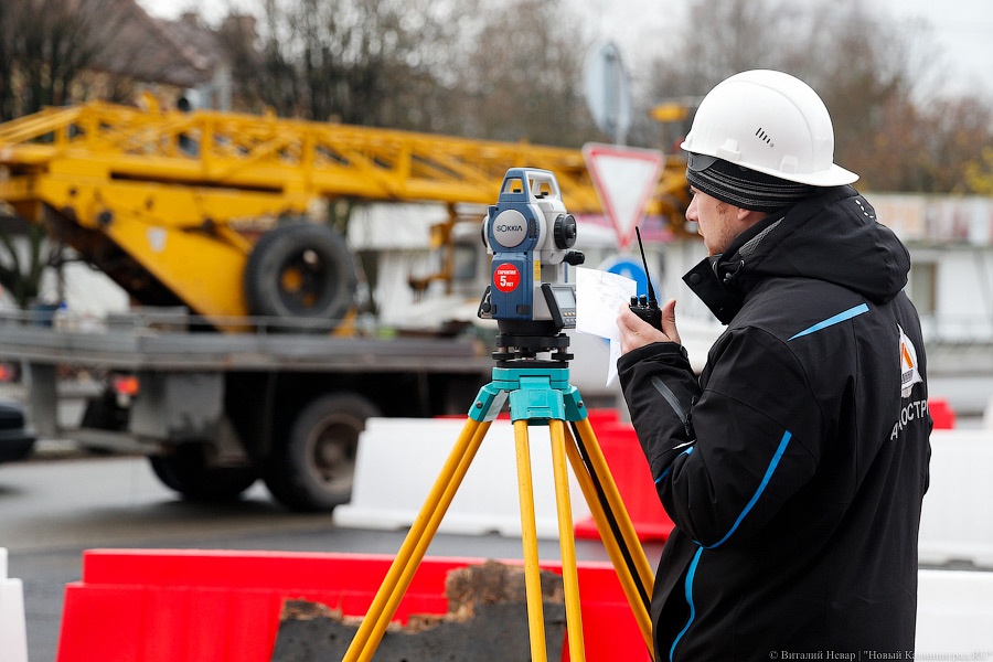«Хэппибёздей» на органе: как Ярошук мосты на Острове открывал