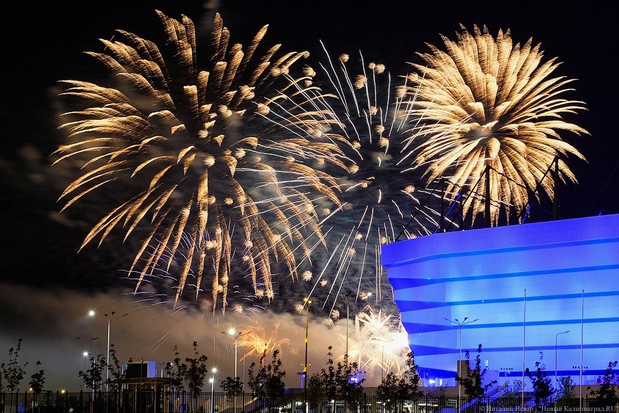 В Калининграде стартовал чемпионат фейерверков. Показываем, как это было (фото)