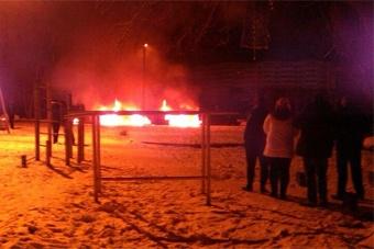 Во дворе на ул. Ясной в Калининграде за две ночи сгорело четыре машины