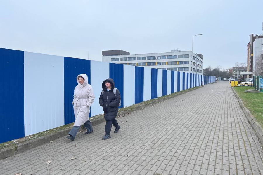 Штабеля и пустырь: на ул. Невского закончилась вырубка для будущего кампуса БФУ (фото)