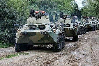 В регионе проходят учения с 250 танками, БТР и БМП в условиях, близких к боевым