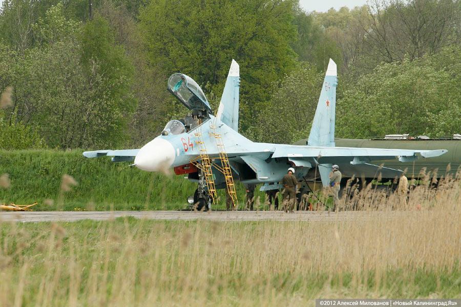 «Учёба в небе»: фоторепортаж с тренировочных полётов Су-27