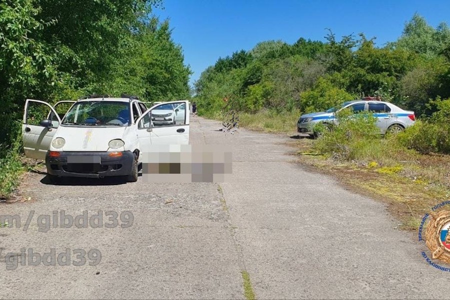 На Балтийской косе погиб автомобилист, съехавший с «бетонки» (фото)