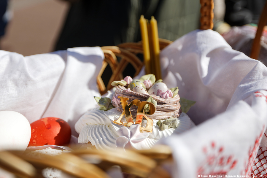 Великая суббота: в Кафедральном соборе освятили пасхальные угощения (фото)