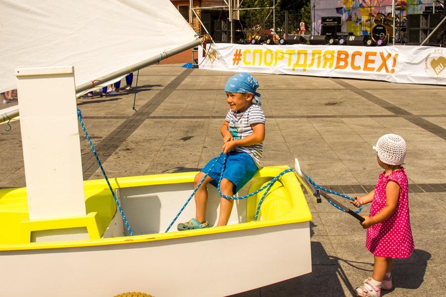 В центре Калининграда прошла парусная регата (фото)