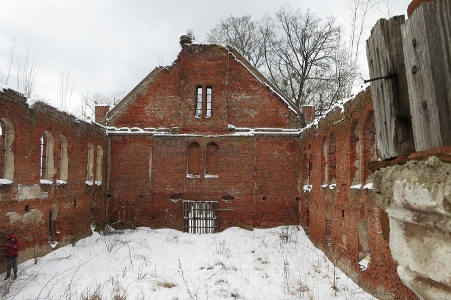 Гнездо преткновения: как проходит реставрация кирхи в Краснолесье