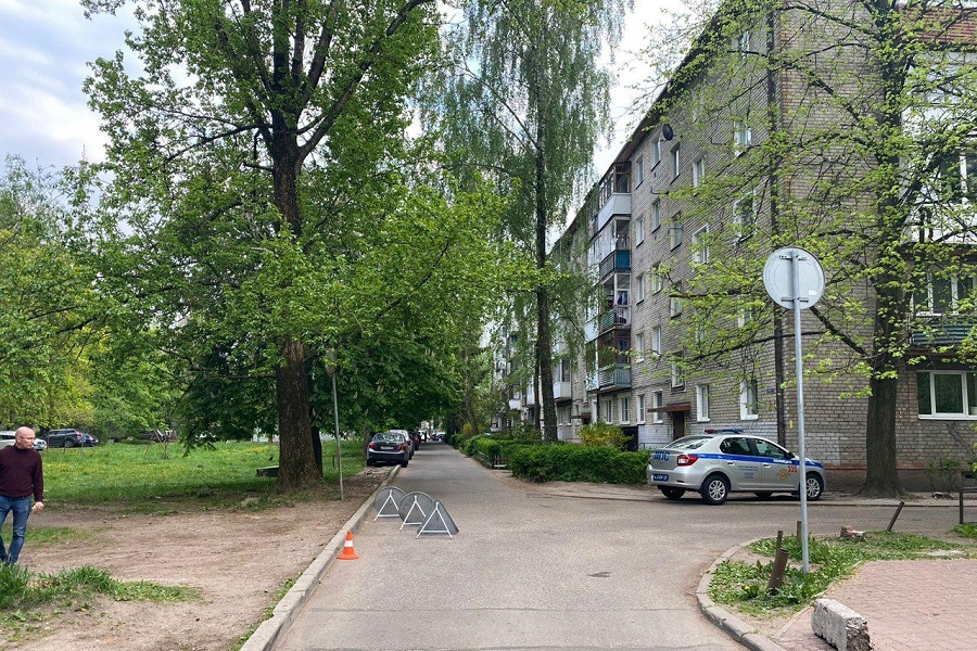 На ул. Гайдара во дворе дома сбили 8-летнего велосипедиста (фото)