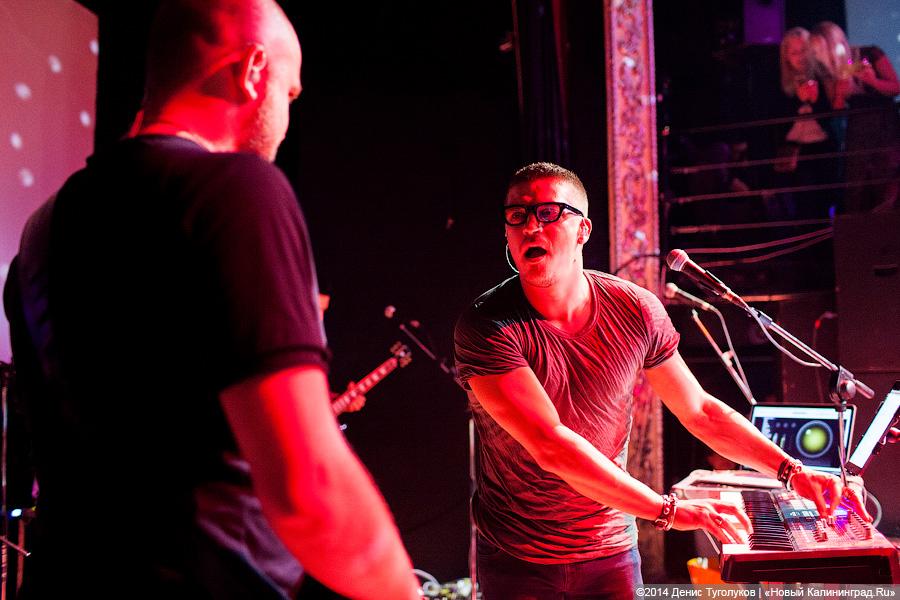 Вне стилей и рамок: участник «Голоса» Антон Беляев собрал полный зал «Универсала»