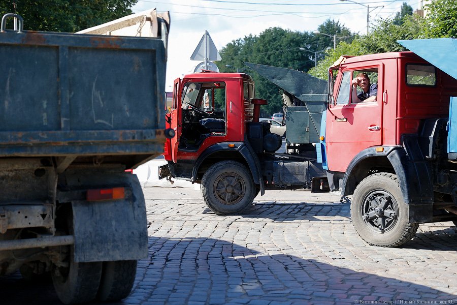 Прохода нет: Высокий мост на Остров закрыт на реконструкцию (фото)