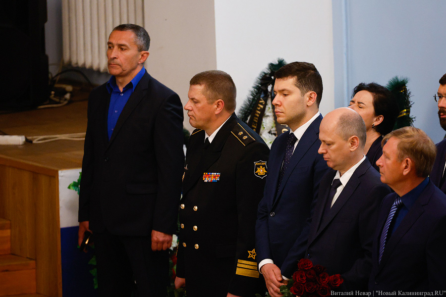 Калининград прощается с адмиралом и экс-губернатором Владимиром Егоровым (фото)