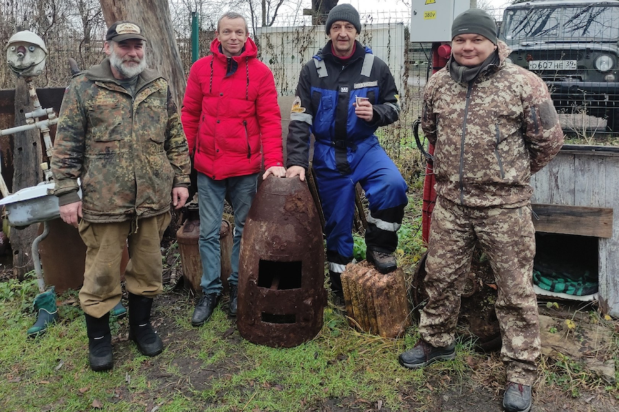 Калининградские джиперы подарили музею «Старый люнет» блиндажную печку из торпеды (фото)