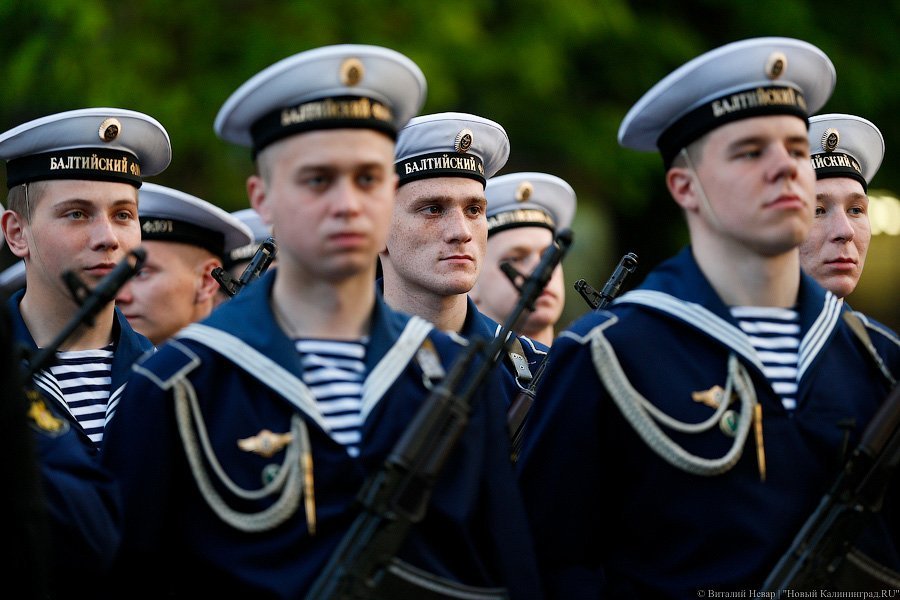 «Тяжело в учении»: в Калининграде прошла первая репетиция Парада Победы