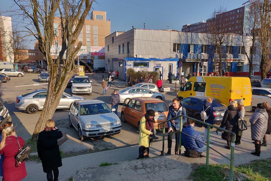 Еще из одного торгового центра в Калининграде эвакуировали людей (фото)