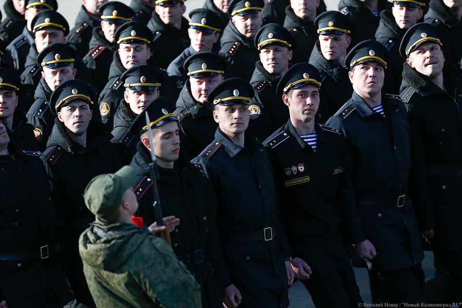 «Смело, товарищи, в ногу»: Калининград начал готовиться к Параду Победы