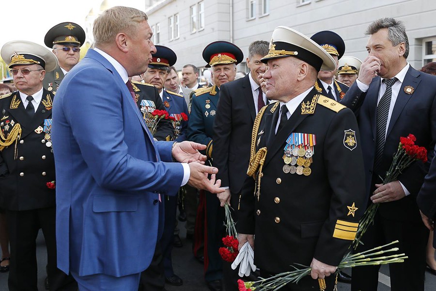 До свидания, Ярошук: лучшие фотографии уходящего главы Калининграда