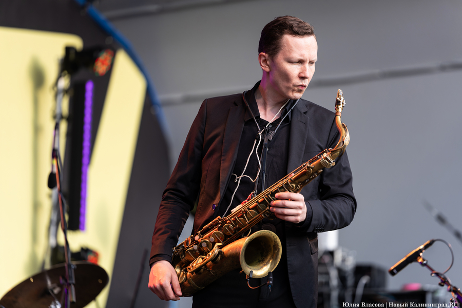 Гости из Северной Пальмиры и Мур: как прошёл второй день «Калининград Сити Джаза»