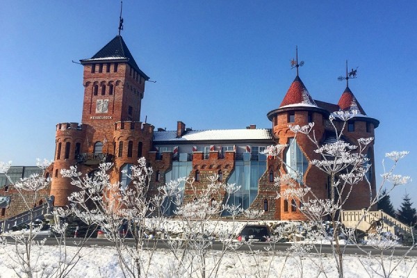 «Пивные» ванны» и застолье:  отдых в «Нессельбеке» для настоящих рыцарей